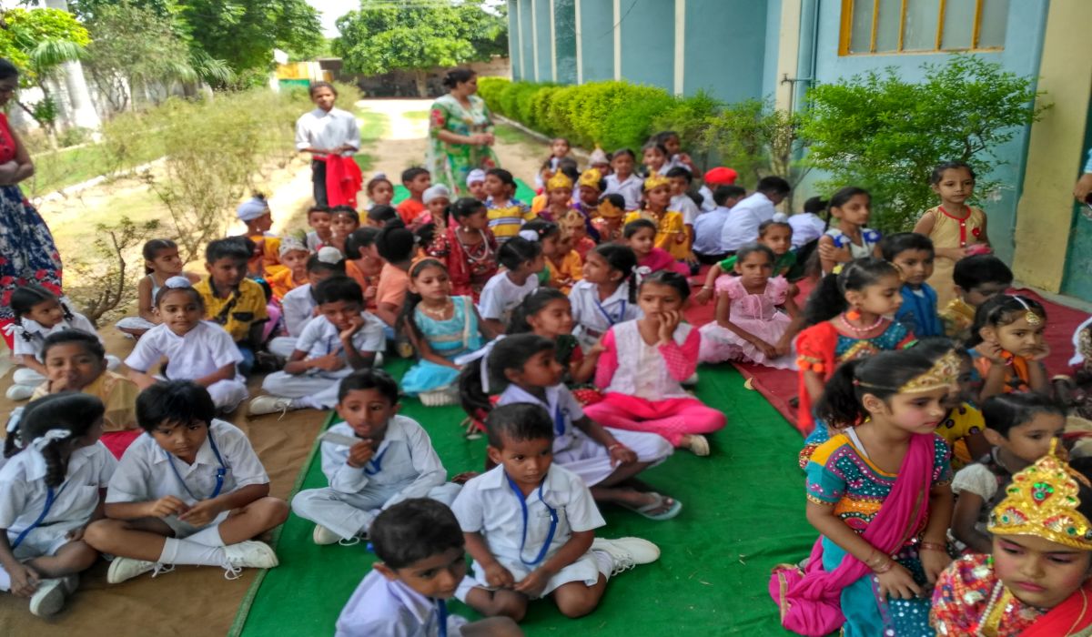 Photo Gallery Developed By Sanjivani Solutions