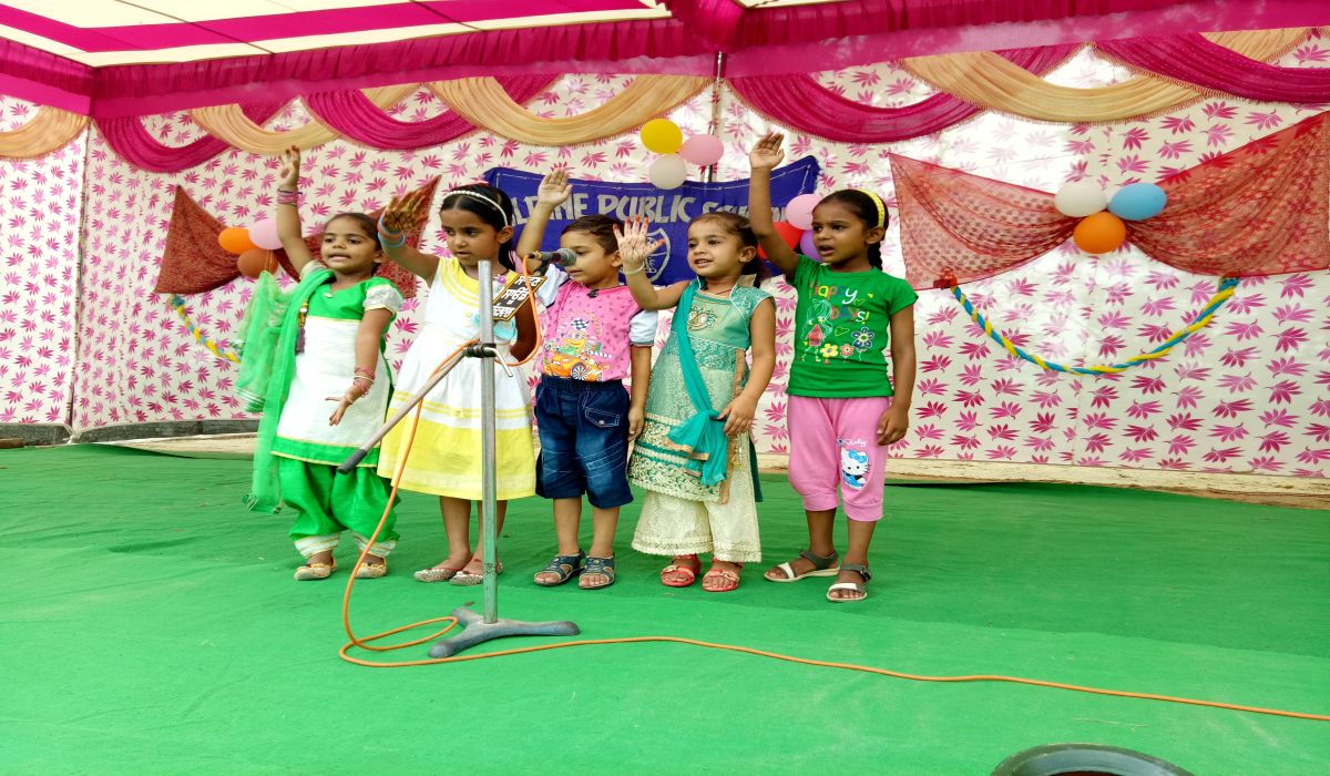 Photo Gallery Developed By Sanjivani Solutions