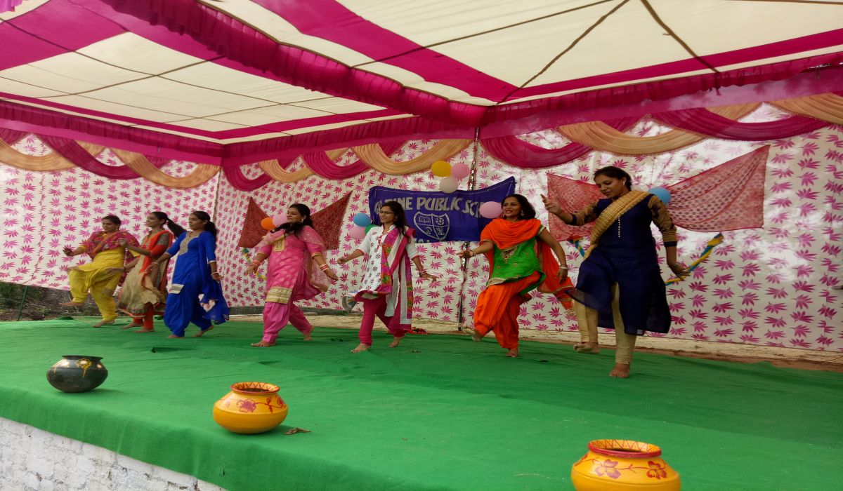 Photo Gallery Developed By Sanjivani Solutions