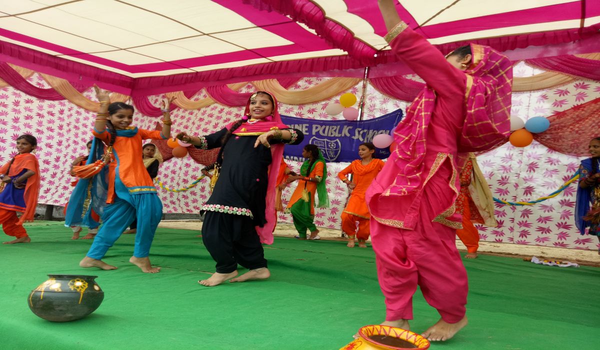 Photo Gallery Developed By Sanjivani Solutions