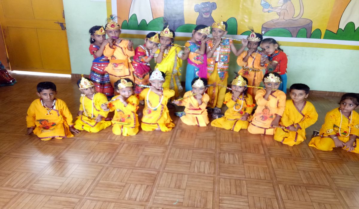 Photo Gallery Developed By Sanjivani Solutions